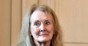 La Nación / Annie Ernaux recibió el Nobel de Literatura
