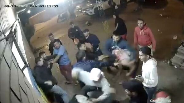 Salvaje descontrol con drogas, alcohol y ruidos molestos en Limpio