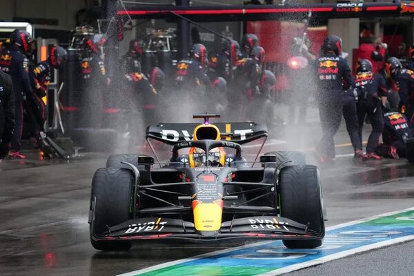 Verstappen: Es increíble, estoy muy orgulloso de lo que hemos logrado - Automovilismo - ABC Color