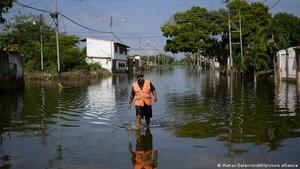 Sube a 15 la cifra de muertos por torrenciales lluvias en Venezuela