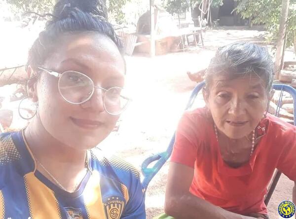 Luego de 30 años se reencontró con su madre •