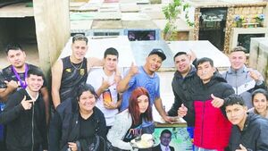 Festejó el cumple de su hijo en el cementerio