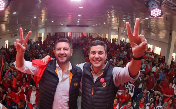 Diario HOY | Santi Peña supera por 36,4 puntos a Arnoldo Wiens en último sondeo en capital