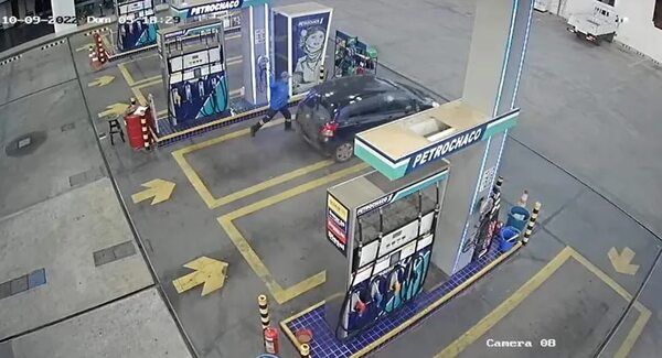 Video: cargó tanque lleno e intentó huir sin pagar - Policiales - ABC Color