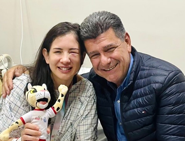 Oportunismo político de Efraín Alegre: usa imagen de atleta para promocionarse - ADN Digital