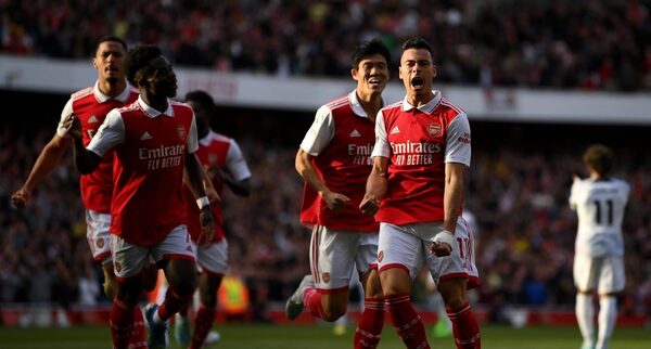 Arsenal recupera el liderato en la Premier al vencer a un Liverpool que sigue en crisis
