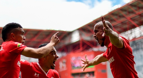 Diario HOY | Toluca asegura la clasificación con un gol paraguayo