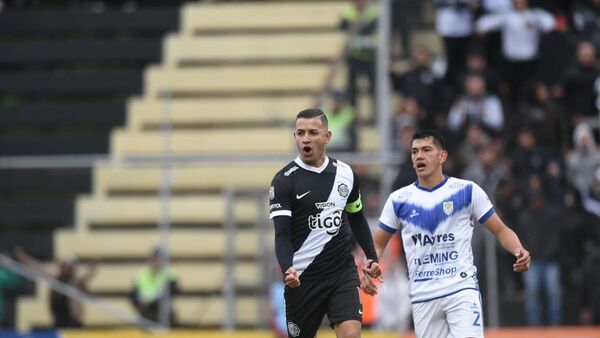 Olimpia cumple en Dos Bocas y sigue al acecho