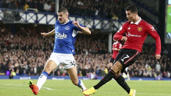 Cristiano Ronaldo saca a flote al Manchester United