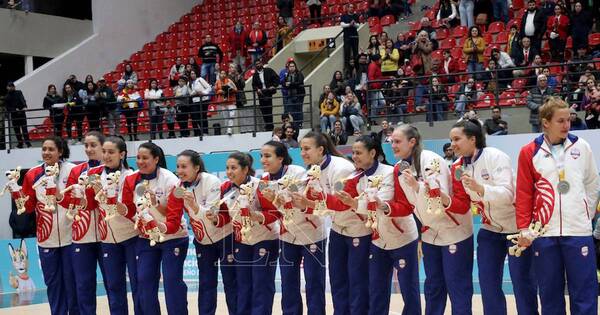 La Nación / Paraguay dejó el corazón y se quedó con la de plata