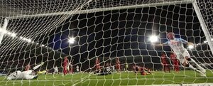 Napoli golea y manda en solitario en la Serie A - Fútbol Internacional - ABC Color