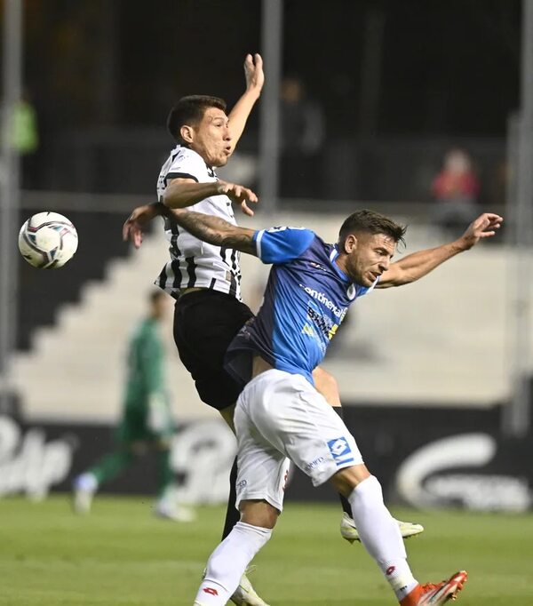 Libertad se va apagando - Fútbol - ABC Color