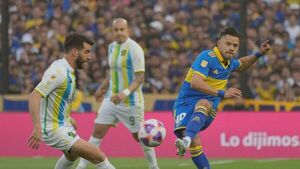 Boca Juniors derrota a Aldosivi y asume el liderato