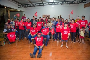 La Ing. Bettina Aguilera se reúne con dirigentes colorados de Hernandarias - La Clave