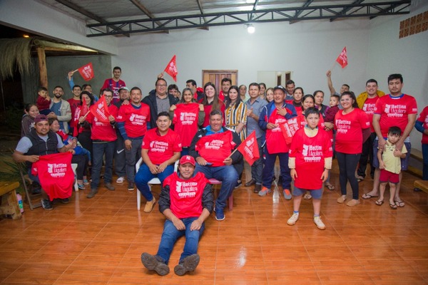 La Ing. Bettina Aguilera se reúne con dirigentes colorados de Hernandarias - La Clave