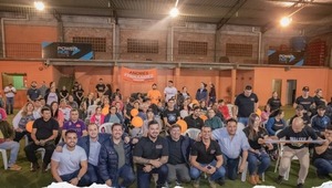 Dani Mujica presentó sus propuestas a pobladores del barrio Santa Ana - La Clave