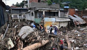 Deslave en Venezuela: sube a 25 el número de muertos mientras continúa la búsqueda de más de 50 desaparecidos