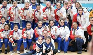 Entre lágrimas jugadora de básquet contó que ganaron medalla siendo mamis y trabajando