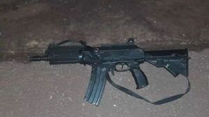 Hallan fusil de la Policía Nacional en poder de sicario abatido en Brasil