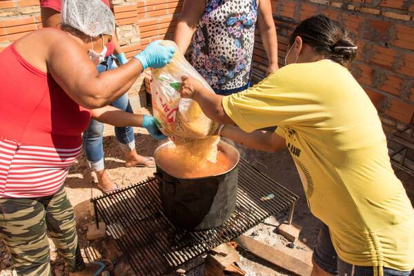 Denuncian trabas en desembolso de dinero para ollas populares