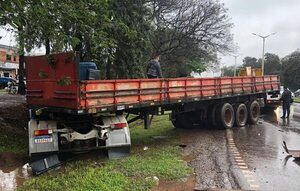 Séxtuple choque deja una lesionada en Ciudad del Este - ABC en el Este - ABC Color