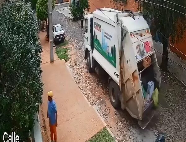 Ciudadano denunció que funcionarios de Aseo Urbano pidieron dinero a cambio de llevar la basura - Nacionales - ABC Color