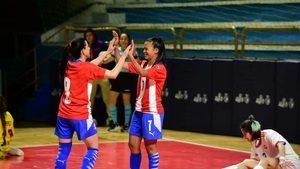 Paraguay golea a Chile en futsal femenino - Paraguaype.com