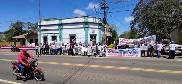 Jueza notifica a manifestantes que reclaman transparencia municipal en Caapucú - Nacionales - ABC Color