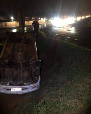 Crónica / Tatáre manejó su vehículo y fue a parar a una cuneta