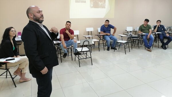 Jóvenes franqueños se capacitan en “Elocuencia” - La Clave