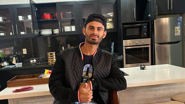 Takumbú Revoque vino a Radio Palma en busca de Sole Cardozo