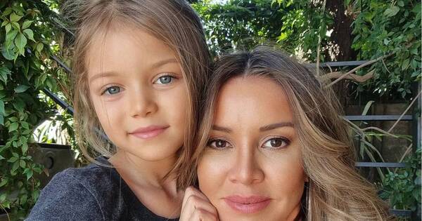 La Nación / La hija de Dallys Ferreira levanta su voz a favor de todas las mujeres del mundo
