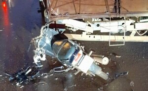 Motociclista sufrió lesiones tras chocar contra camión estacionado