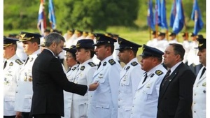 Mandatario dispone cambios en la Fuerza Aérea Paraguaya | Noticias Paraguay