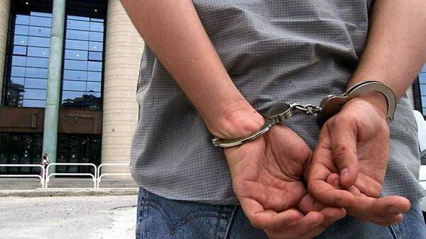 Durante ronda de tragos un hombre macheteó a su nuera e hijo - Noticiero Paraguay