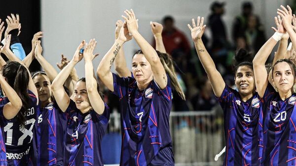 Paraguay es medalla de plata en handball femenino