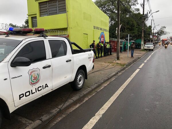 Diario HOY | Cigueñeros e importadores de autos en pie de guerra contra empresa de paquistaníes