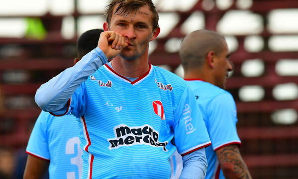 (VIDEO) ¡Con un golazo, Walter Clar confirma bebé en camino!