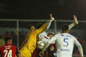 Intenso empate sin goles para que Nacional y Cerro sigan como líderes del Clausura