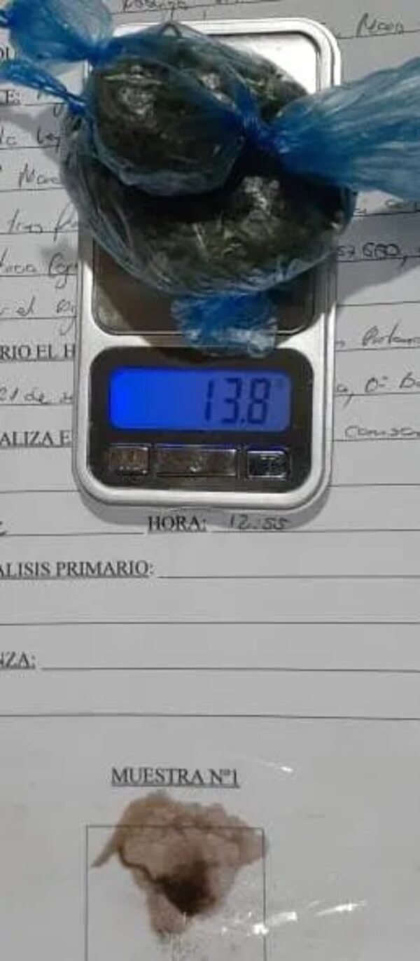 Incautan marihuana y arma blanca de un alumno menor de edad en colegio de San Lorenzo - Policiales - ABC Color