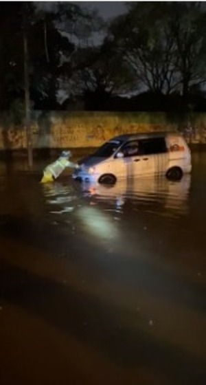 Piden evitar zonas inundadas