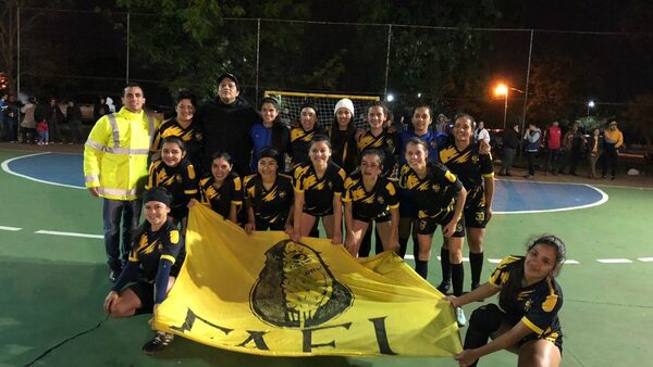DESTACADA ACTUACIÓN DE FILOSOFÍA PARA QUEDARSE  CON EL TÍTULO DE FUTSAL FEMENINO EN LA COPA UNE