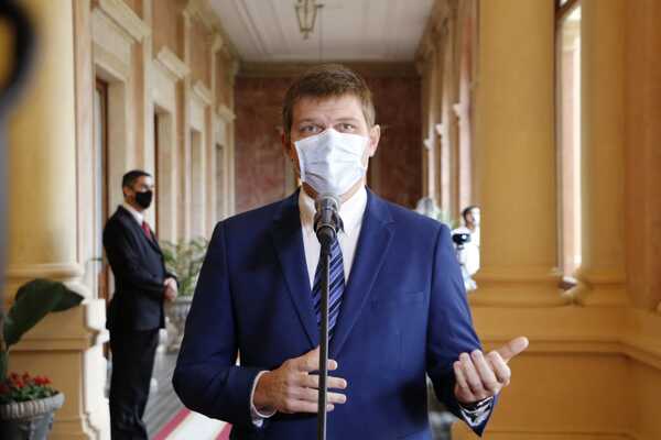 “En Paraguay no sobran docentes”, responde Brunetti a Peña | 1000 Noticias