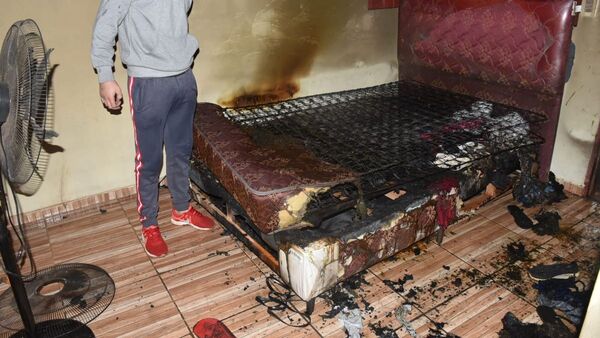 Rayo cayó en un inquilinato y provocó incendio