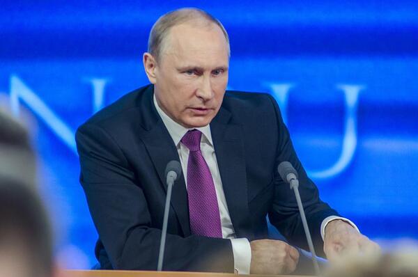Vladímir Putin extiende hasta finales de 2023 el embargo a alimentos occidentales - Revista PLUS