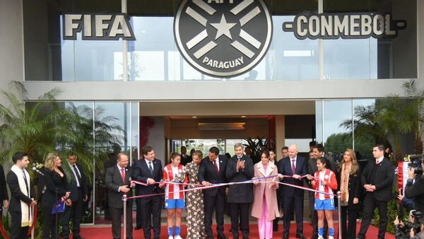 APF inaugura la sede del CARFEM