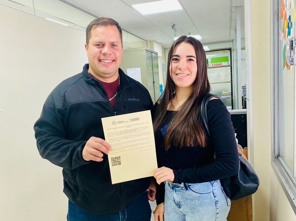 MUVH entregó más de 300 certificados de aporte estatal para compra de la primera vivienda - .::Agencia IP::.