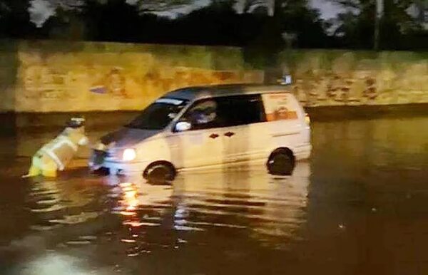 Torrencial lluvia generó inundaciones y raudales en Ciudad del Este - ABC en el Este - ABC Color