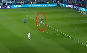 Blooper: Lampe regala un gol en juego clave por el campeonato - La Prensa Futbolera