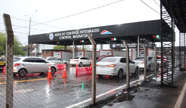 Diario HOY | Buscarán agilizar paso fronterizo en Puerto Falcón